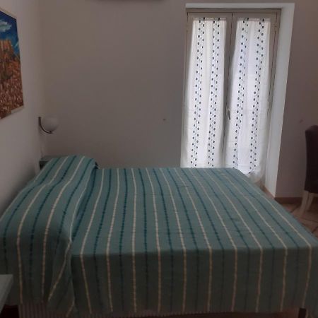 شقة A Casa Dell'Artista تْشيفالو المظهر الخارجي الصورة